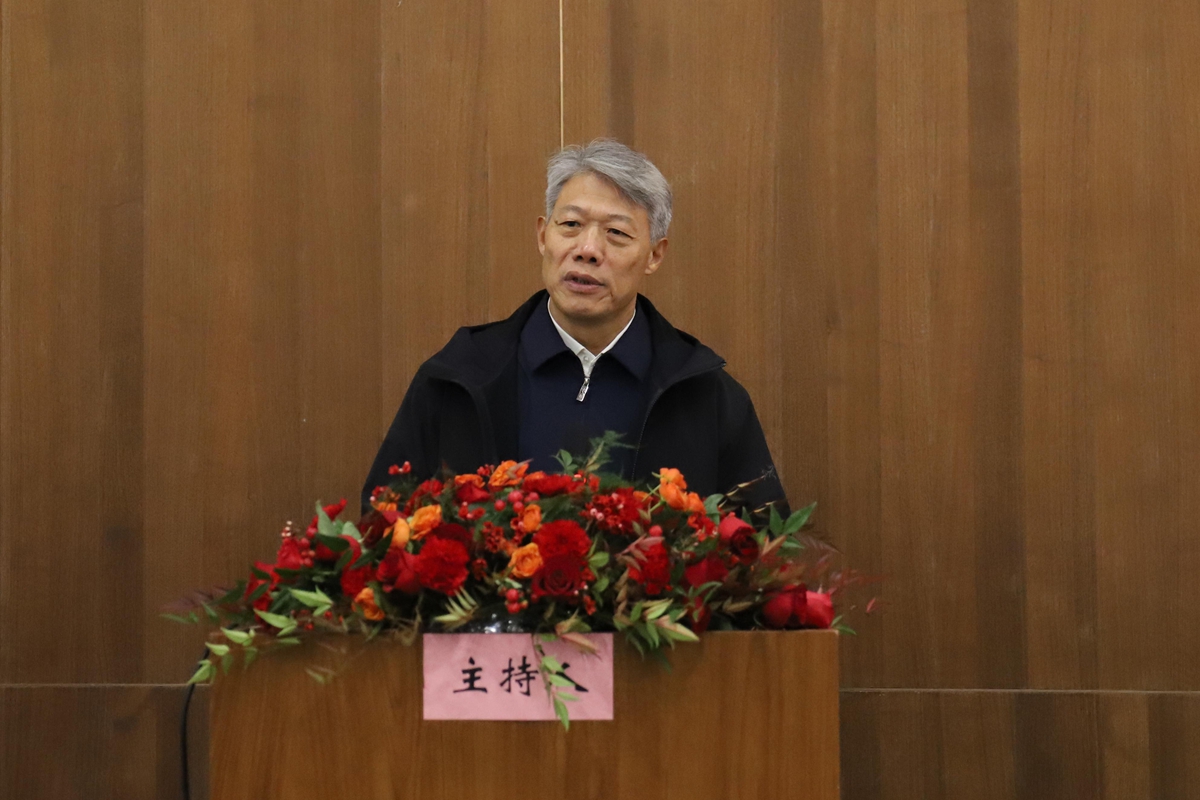 02-公司黨委書(shū)記、總經(jīng)理李子憲在儀式上講話.JPG