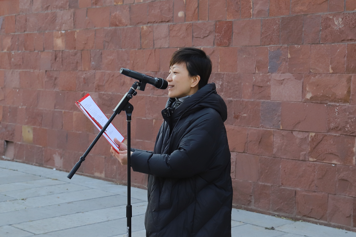 00-公司工會主席時群英宣布比賽成績.jpg